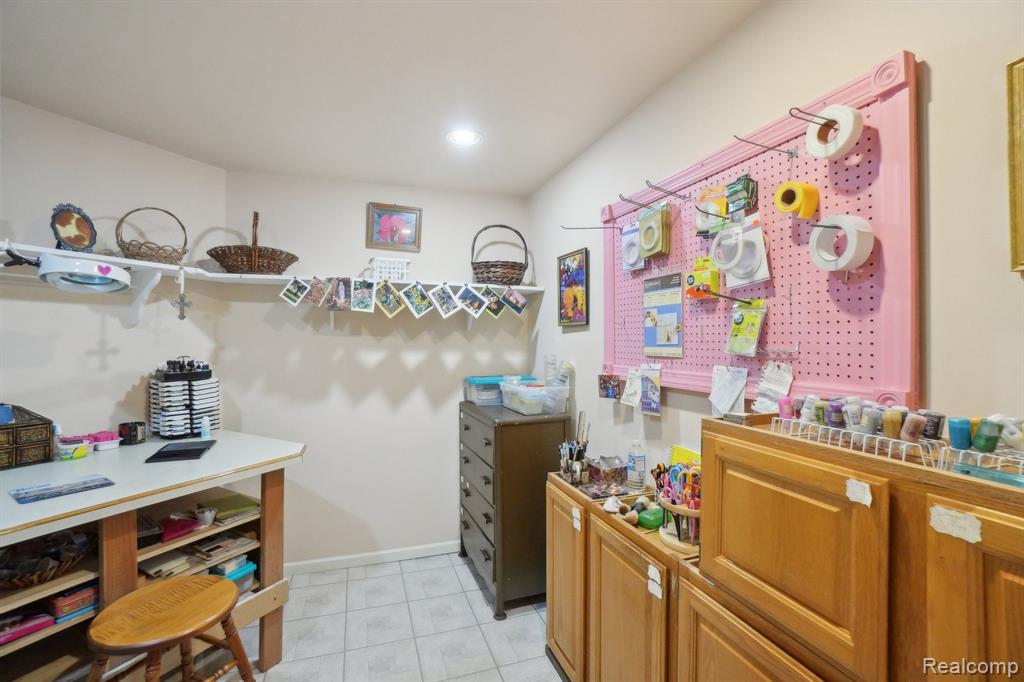 2138 Kennedy Drive Rochester Hills, MI 48309 - Photo 39 of 63