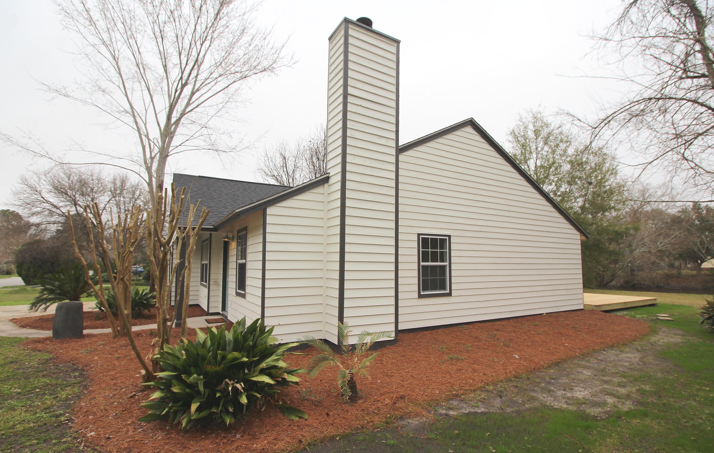 1148 Shoreham Road Charleston, SC 29412 - Photo 17 of 17 1148 side front
