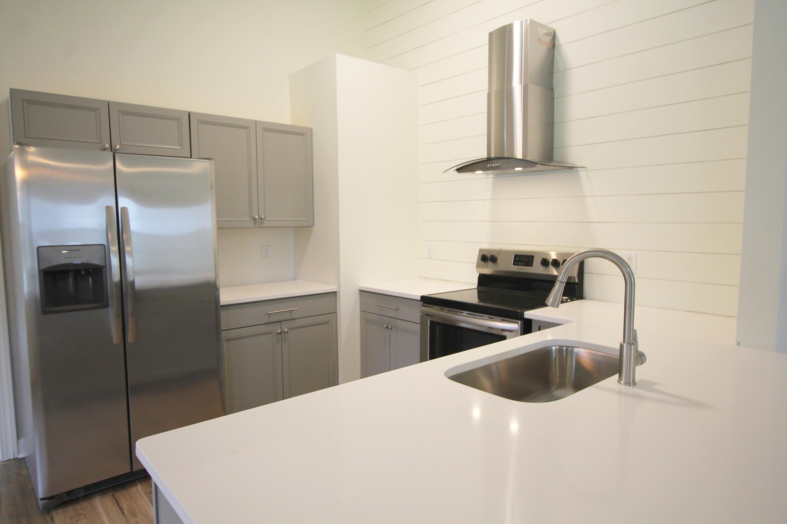 1148 Shoreham Road Charleston, SC 29412 - Photo 6 of 17 1148 kitchen corner