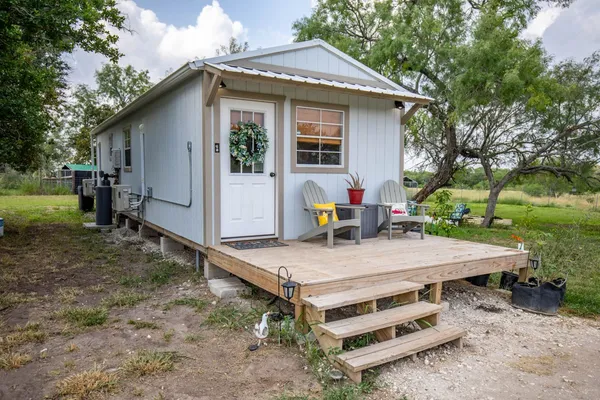 $239,950 | 143 Harrison Road, Beeville, TX 78102