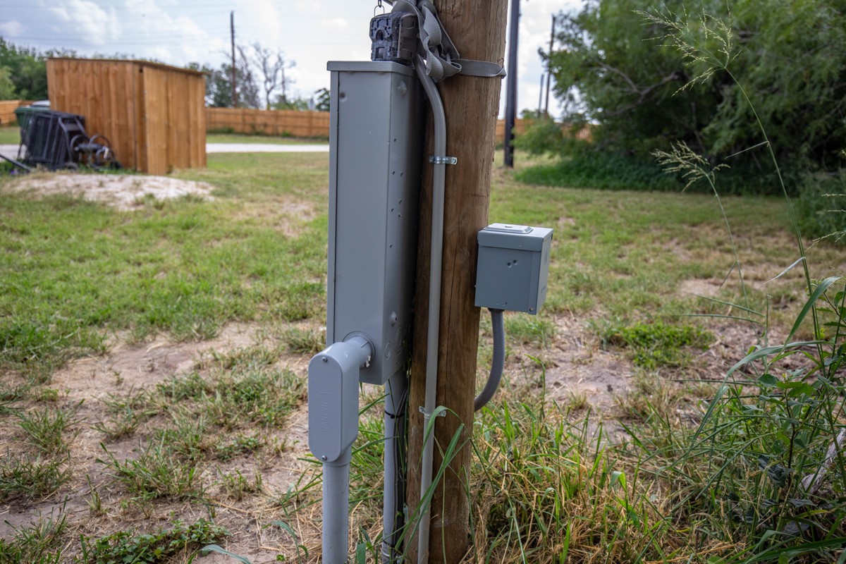 143 Harrison Road Beeville, TX 78102 - Photo 13 of 39 Exterior view