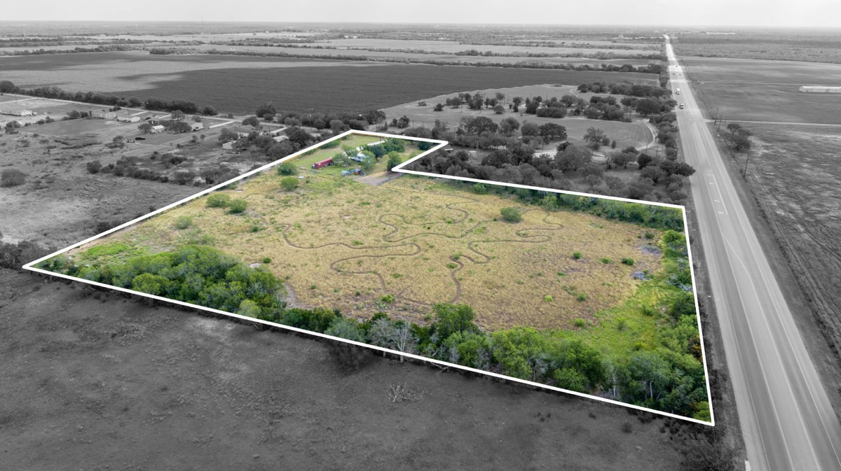 143 Harrison Road Beeville, TX 78102 - Photo 3 of 39 Overview of rural landscape featuring property boundaries highlighted