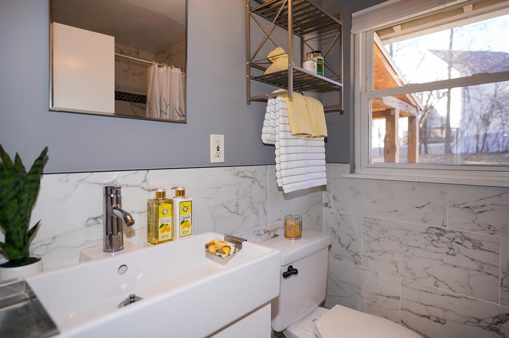 27 Anderson Road Framingham, MA 01701 - Photo 20 of 23 Gallery Image 20