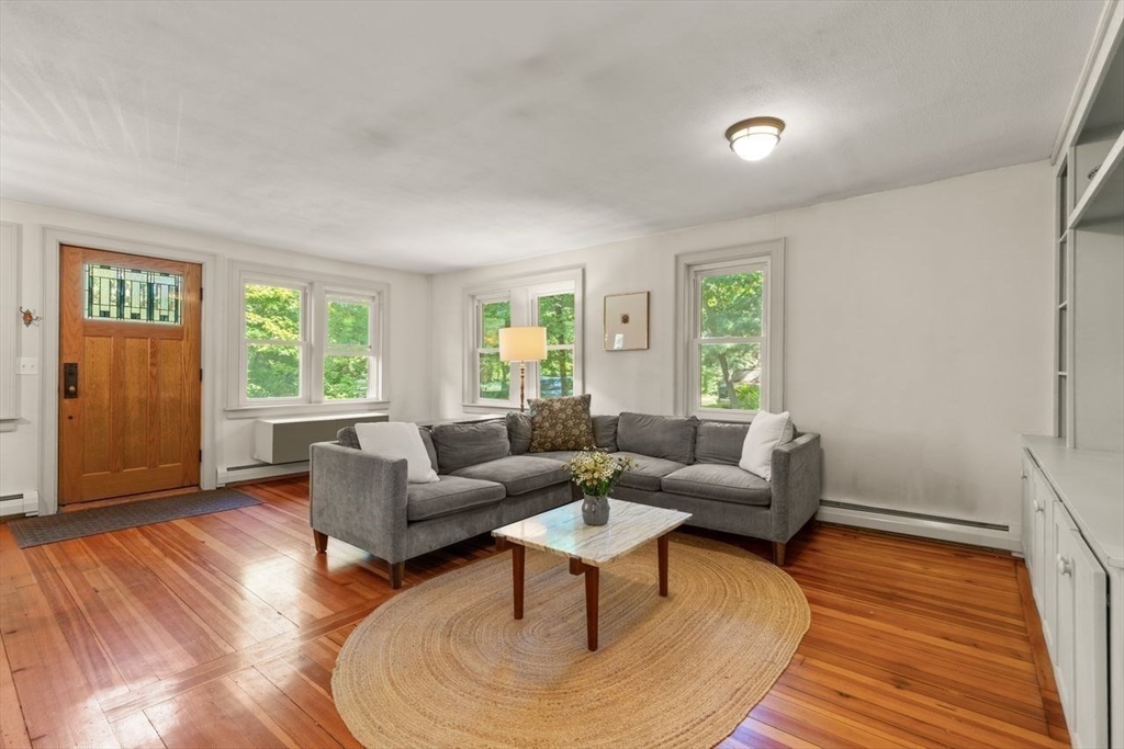 9 Harding Street Sharon, MA 02067 - Photo 5 of 37 Gallery Image 5