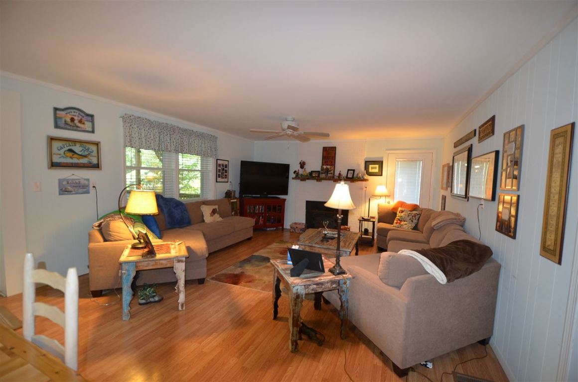 746 South Alexander Road Seneca, SC 29678 - Photo 3 of 32 Gallery Image 3