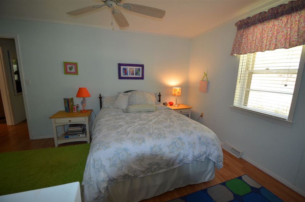 746 South Alexander Road Seneca, SC 29678 - Photo 8 of 32 Gallery Image 8