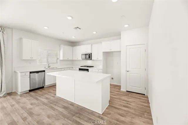 $2,995 | 28357-28357 Cats Claw Drive, Winchester, CA 92596