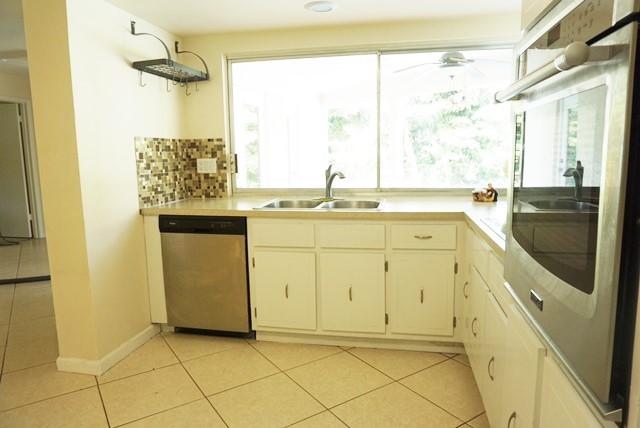 999 Northwest 8th Street Boca Raton, FL 33486 - Photo 11 of 33 IMG_0435 (2)