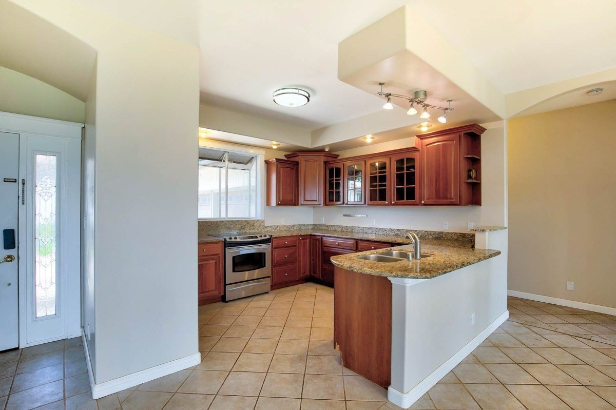 4865 F Nonou Road, Unit 6 Kapaa, HI 96746 - Photo 10 of 20 Gallery Image 10