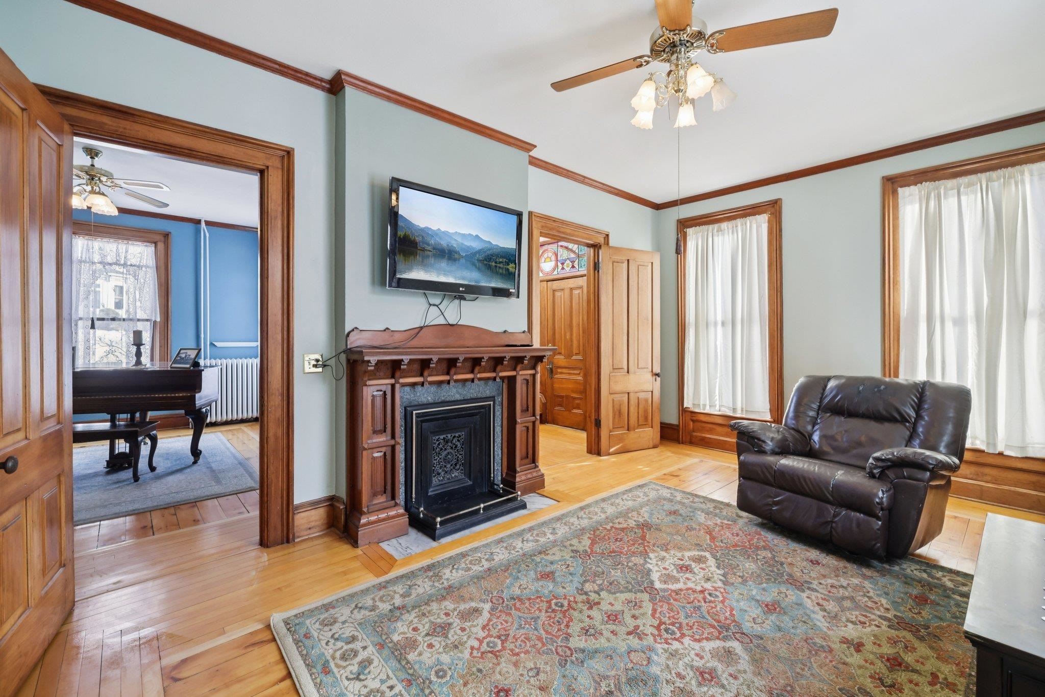 733 5th Street Baraboo, WI 53913 - Photo 4 of 48