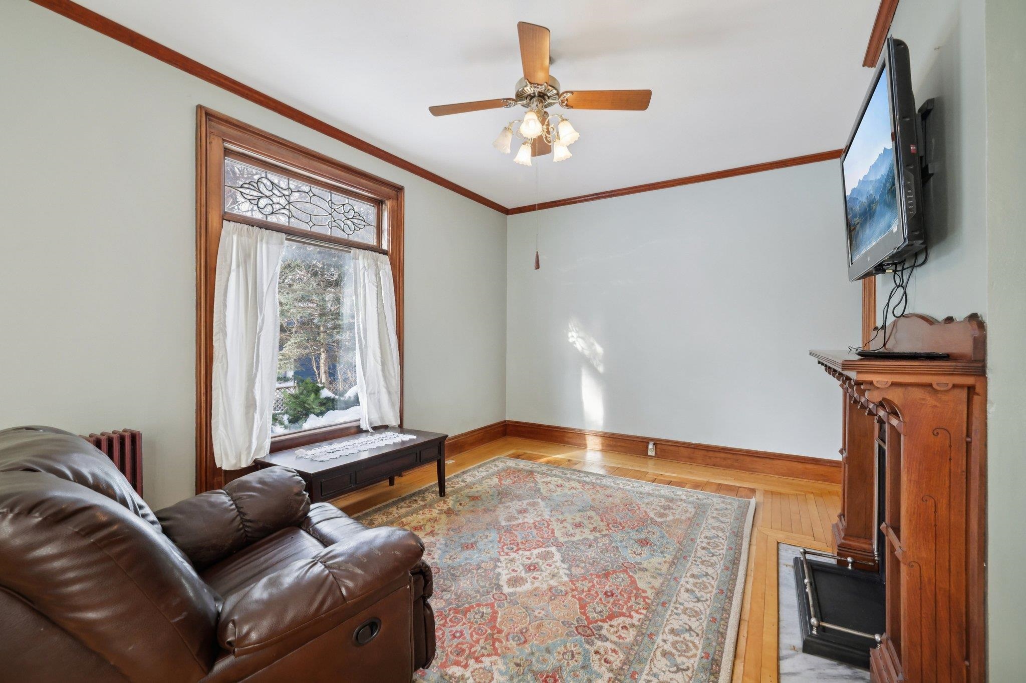 733 5th Street Baraboo, WI 53913 - Photo 5 of 48