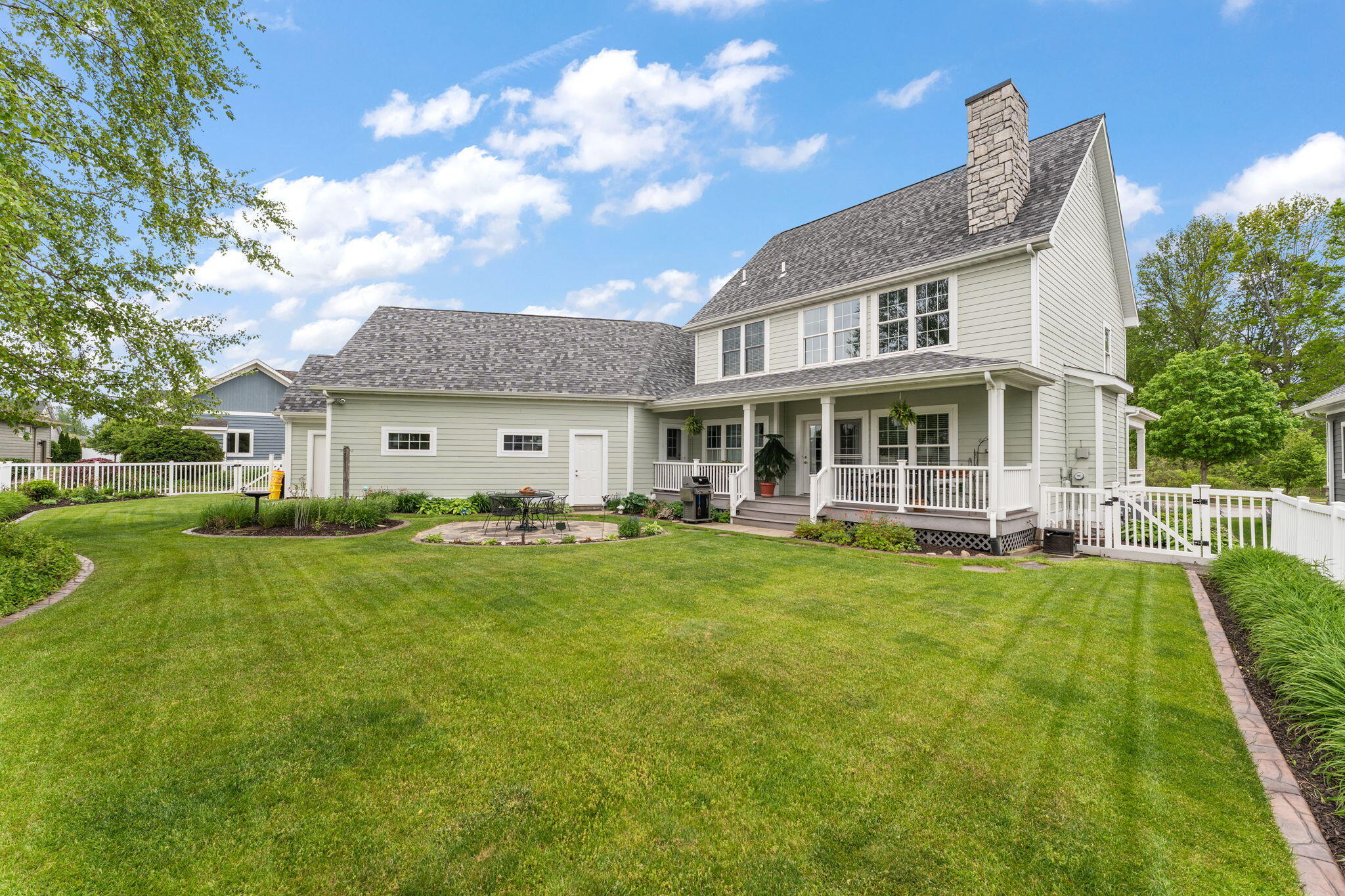 2405 Dickinson Road Chesterton, IN 46304 - Photo 11 of 48 2048x1365