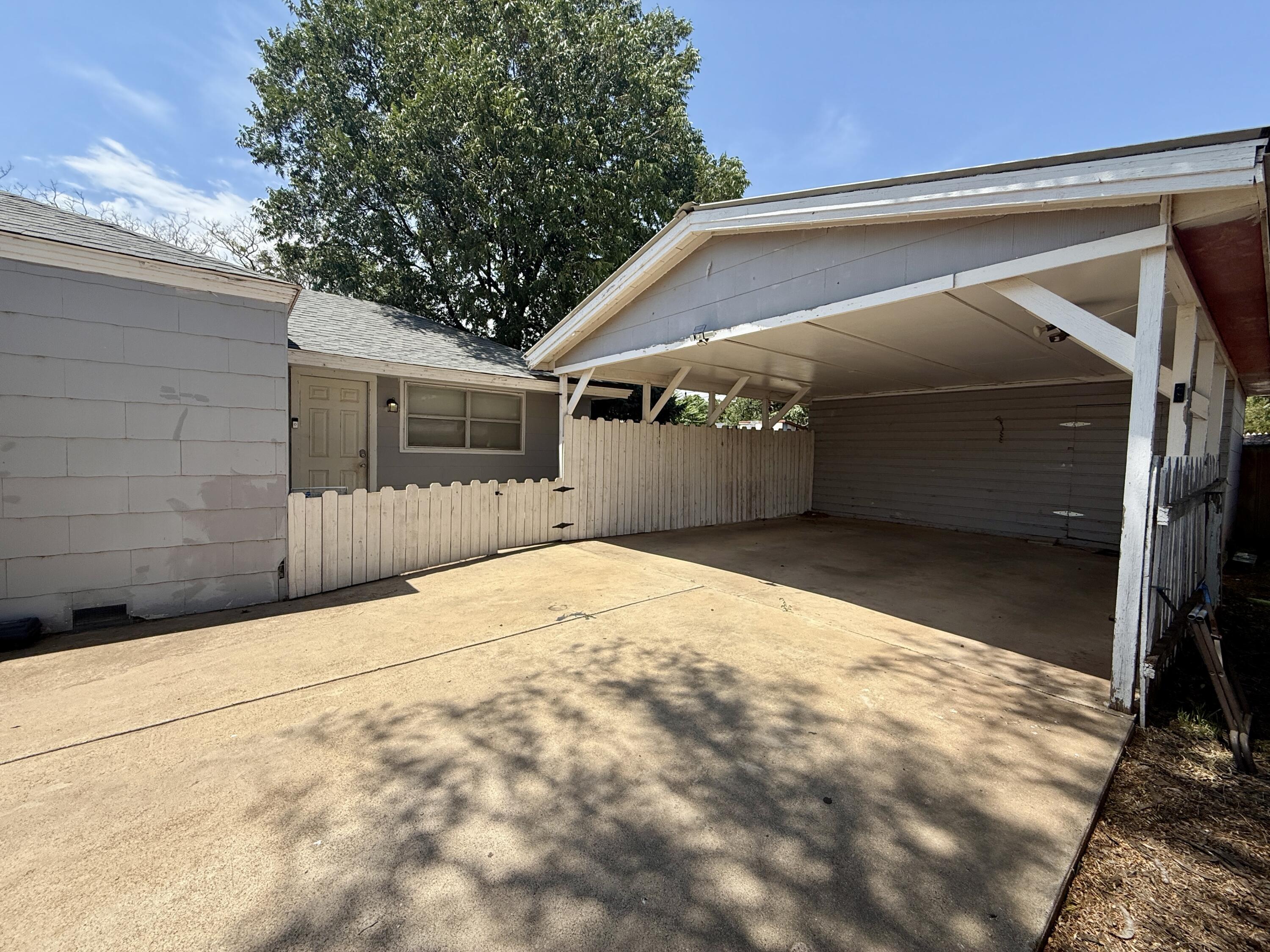 2214 40th Street Lubbock, TX 79412 - Photo 4 of 58 IMG_5244