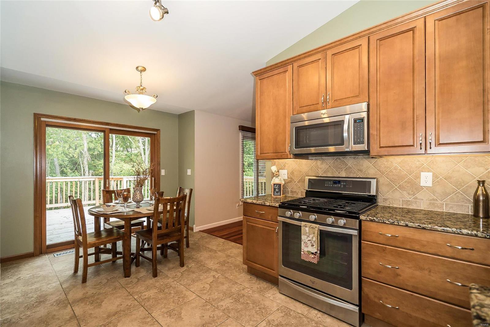 15433 Clover Ridge Drive Chesterfield, MO 63017 - Photo 16 of 37 Gallery Image 16
