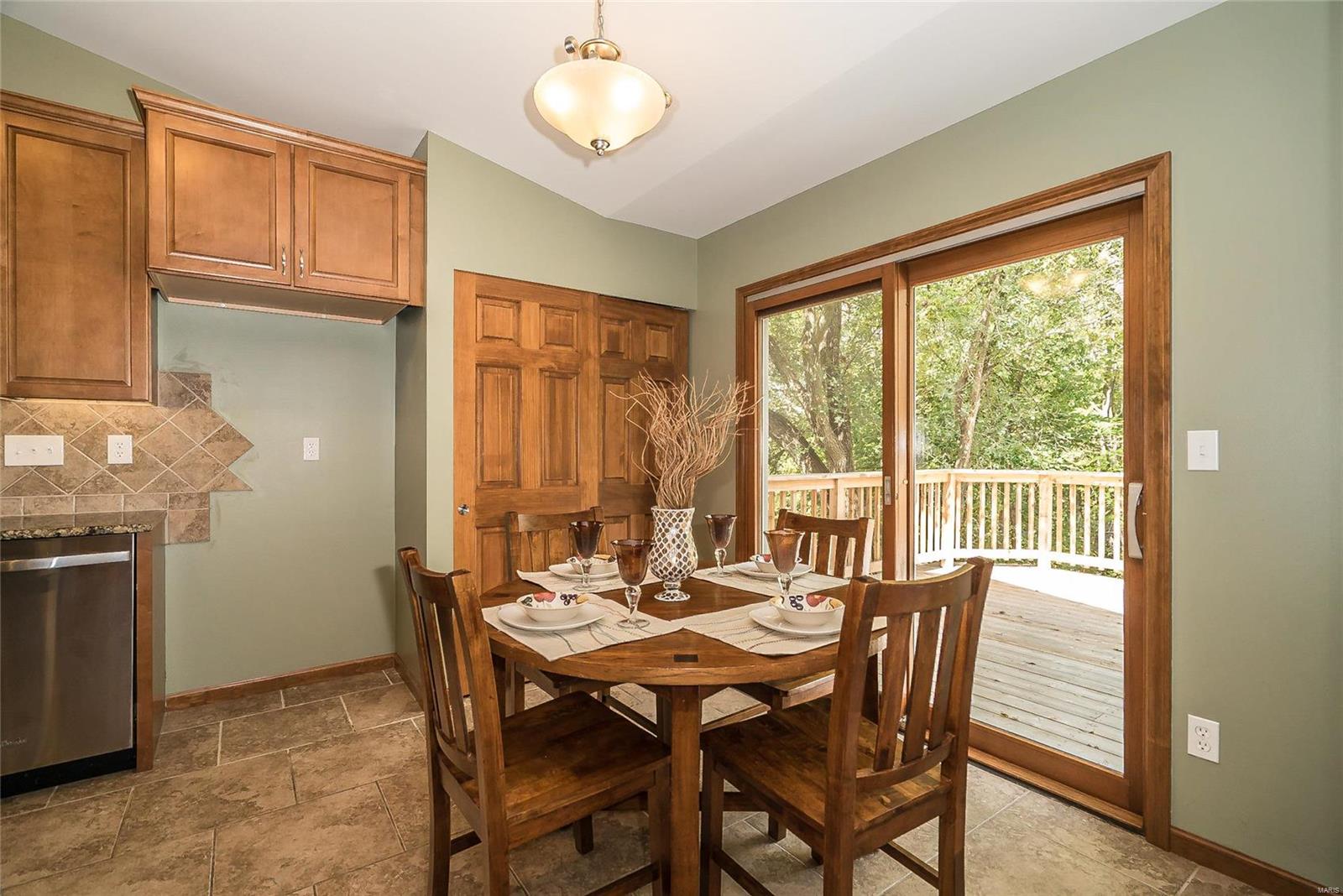 15433 Clover Ridge Drive Chesterfield, MO 63017 - Photo 17 of 37 Gallery Image 17