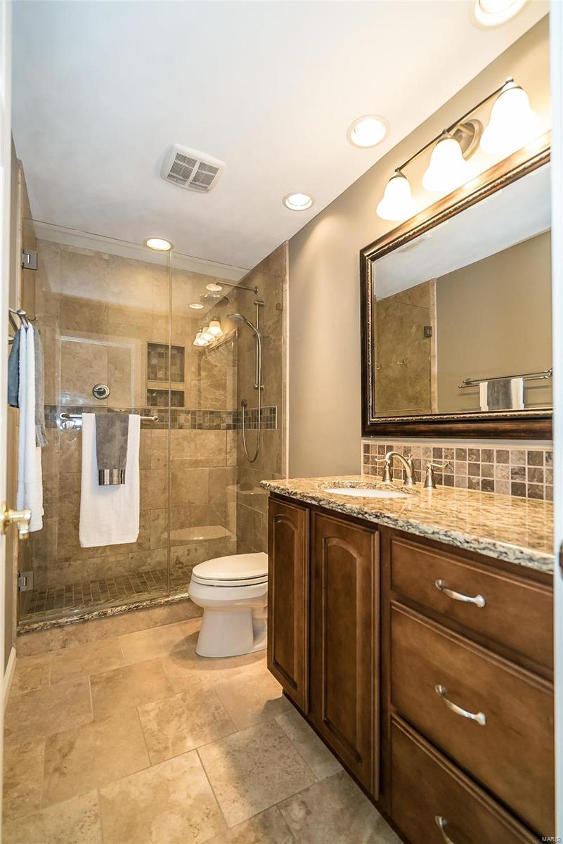 15433 Clover Ridge Drive Chesterfield, MO 63017 - Photo 21 of 37 Gallery Image 21
