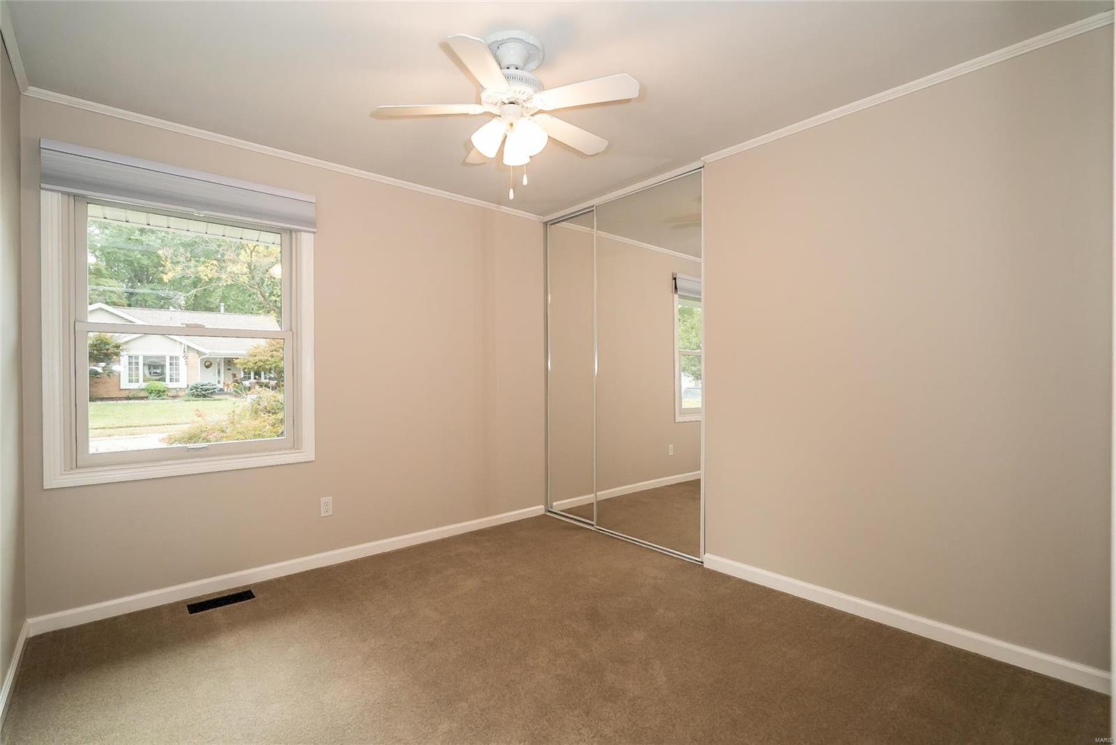 15433 Clover Ridge Drive Chesterfield, MO 63017 - Photo 26 of 37 Gallery Image 26