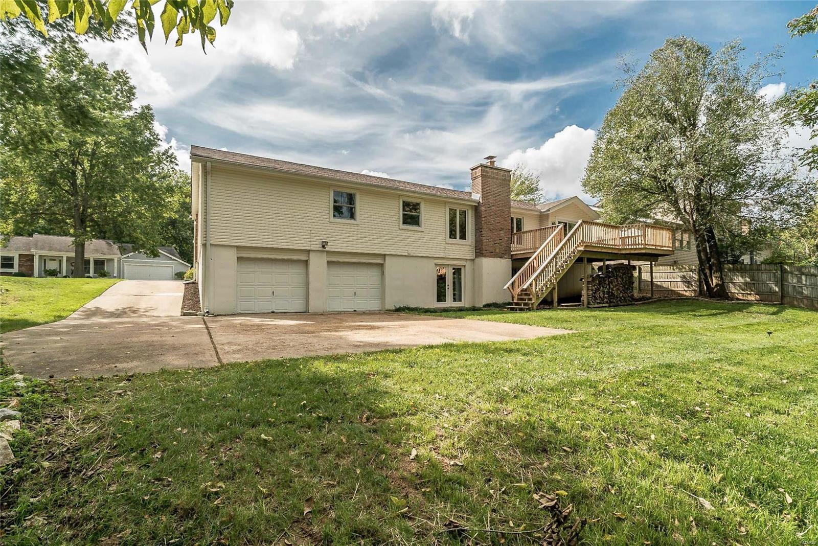 15433 Clover Ridge Drive Chesterfield, MO 63017 - Photo 35 of 37 Gallery Image 35