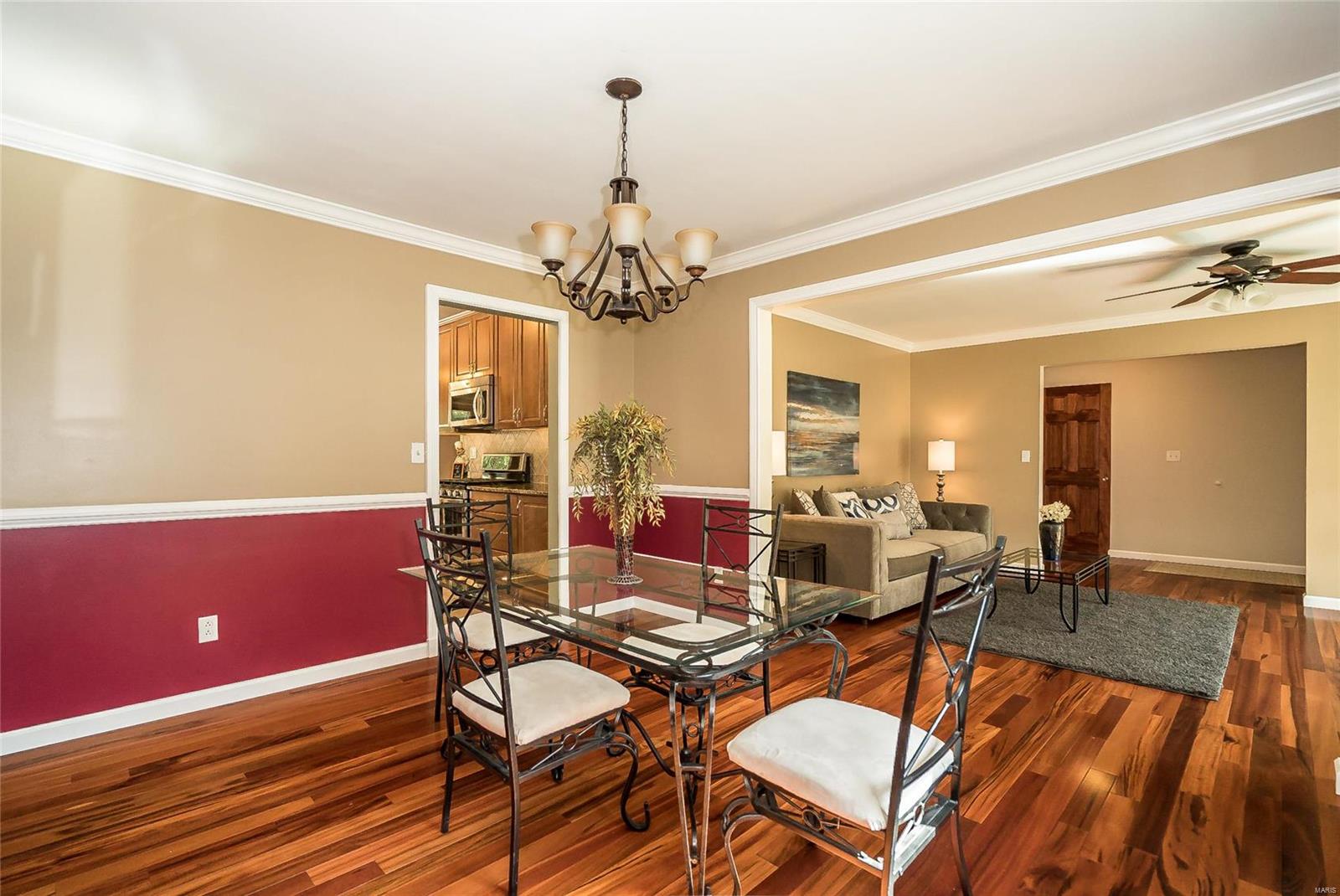 15433 Clover Ridge Drive Chesterfield, MO 63017 - Photo 7 of 37 Gallery Image 7