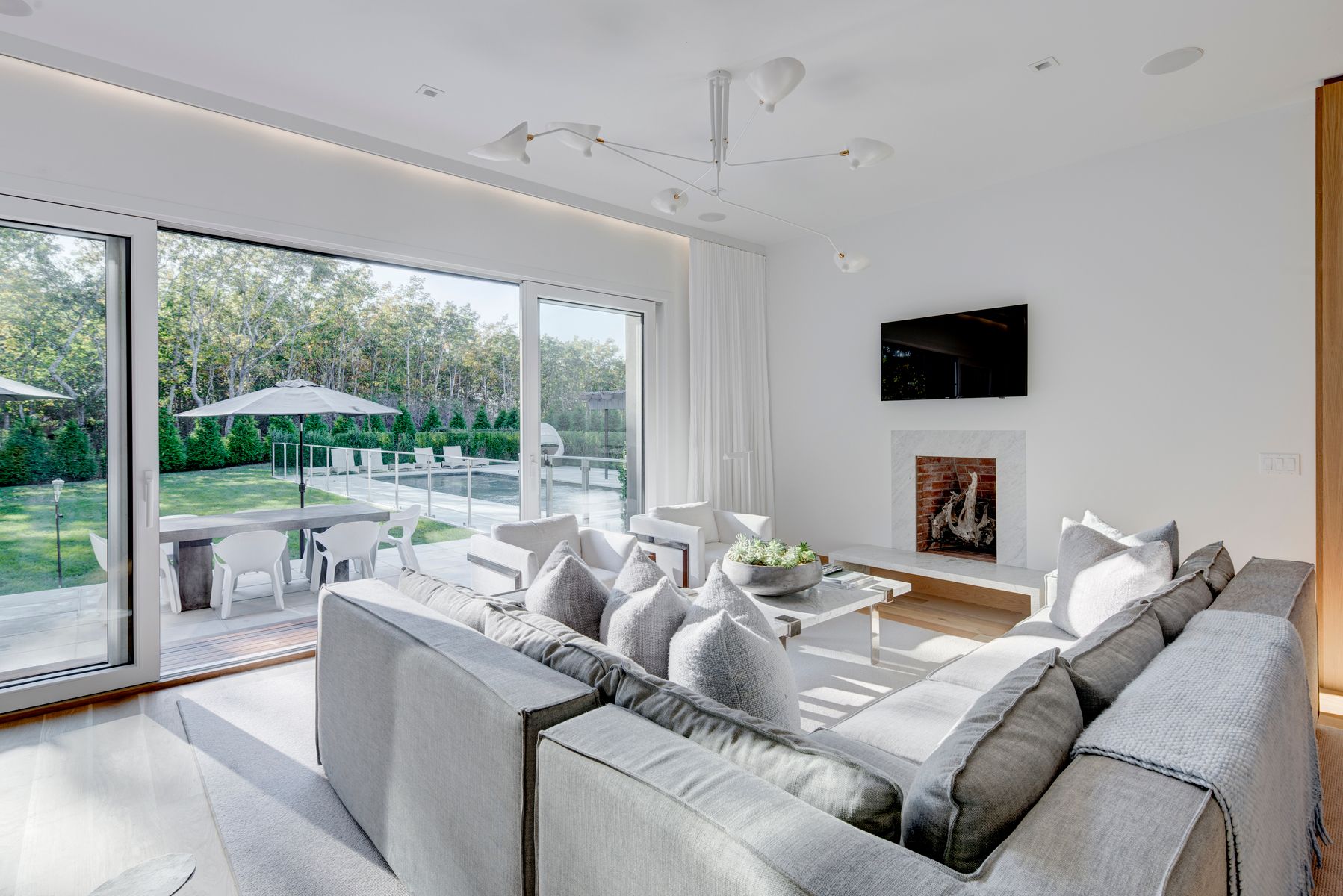 63 Highview Drive Sag Harbor, NY 11963 - Photo 5 of 23