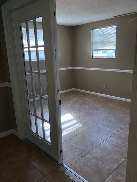 891 Southwest Harvard Road Port St. Lucie, FL 34953 - Photo 4 of 14 IMG_1292