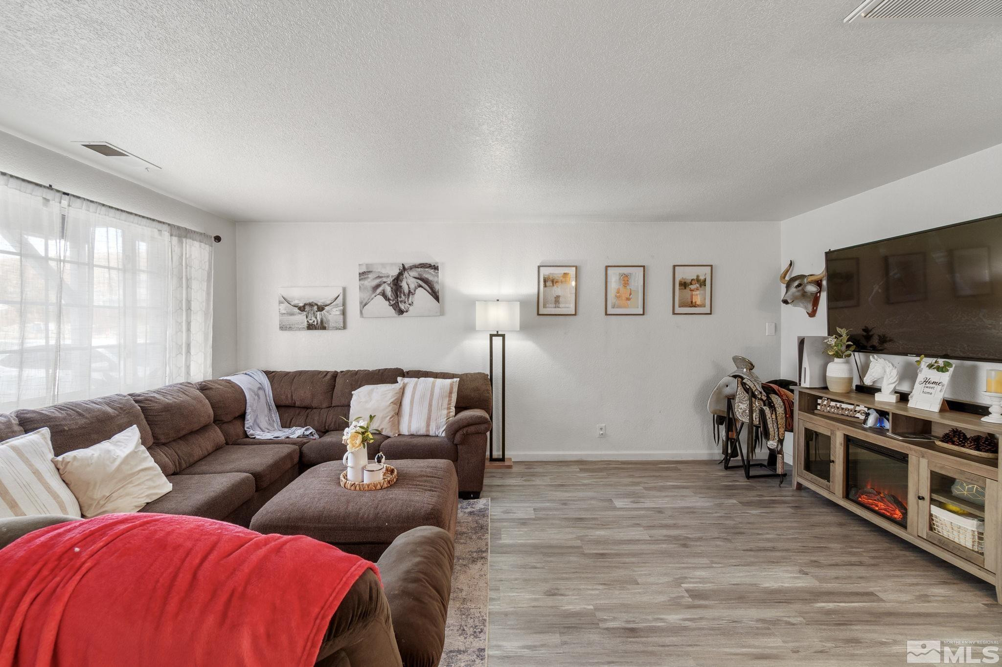 17160 West Opal Court Reno, NV 89508 - Photo 4 of 39 Photo 5