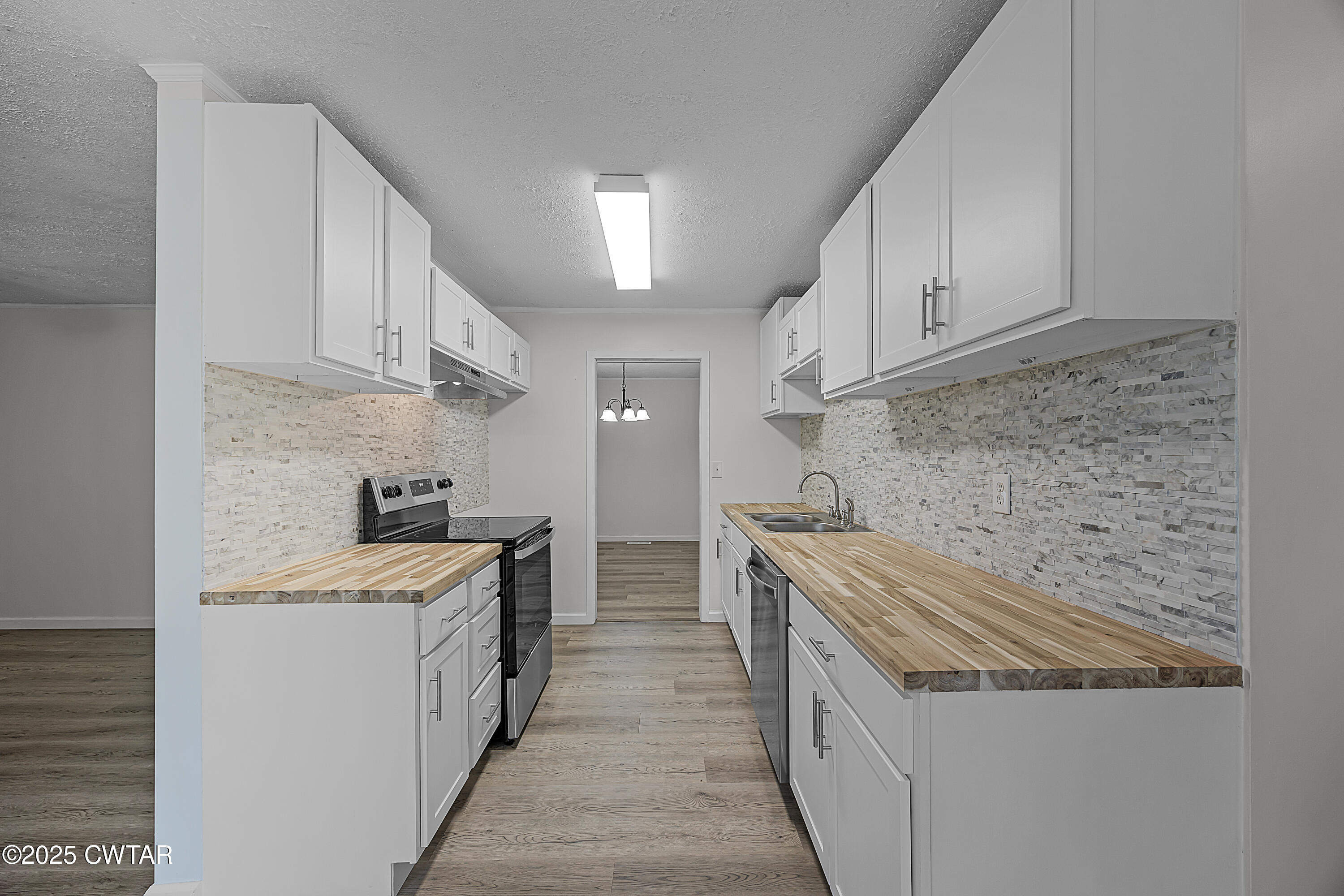 157 Commanche Trail Jackson, TN 38305 - Photo 3 of 17 DG2A8912