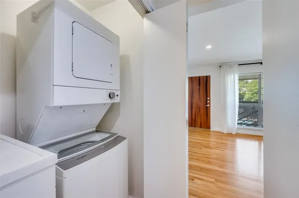 $1,825 | 4616 West Lovers Lane, Unit 208, Dallas, TX 75209