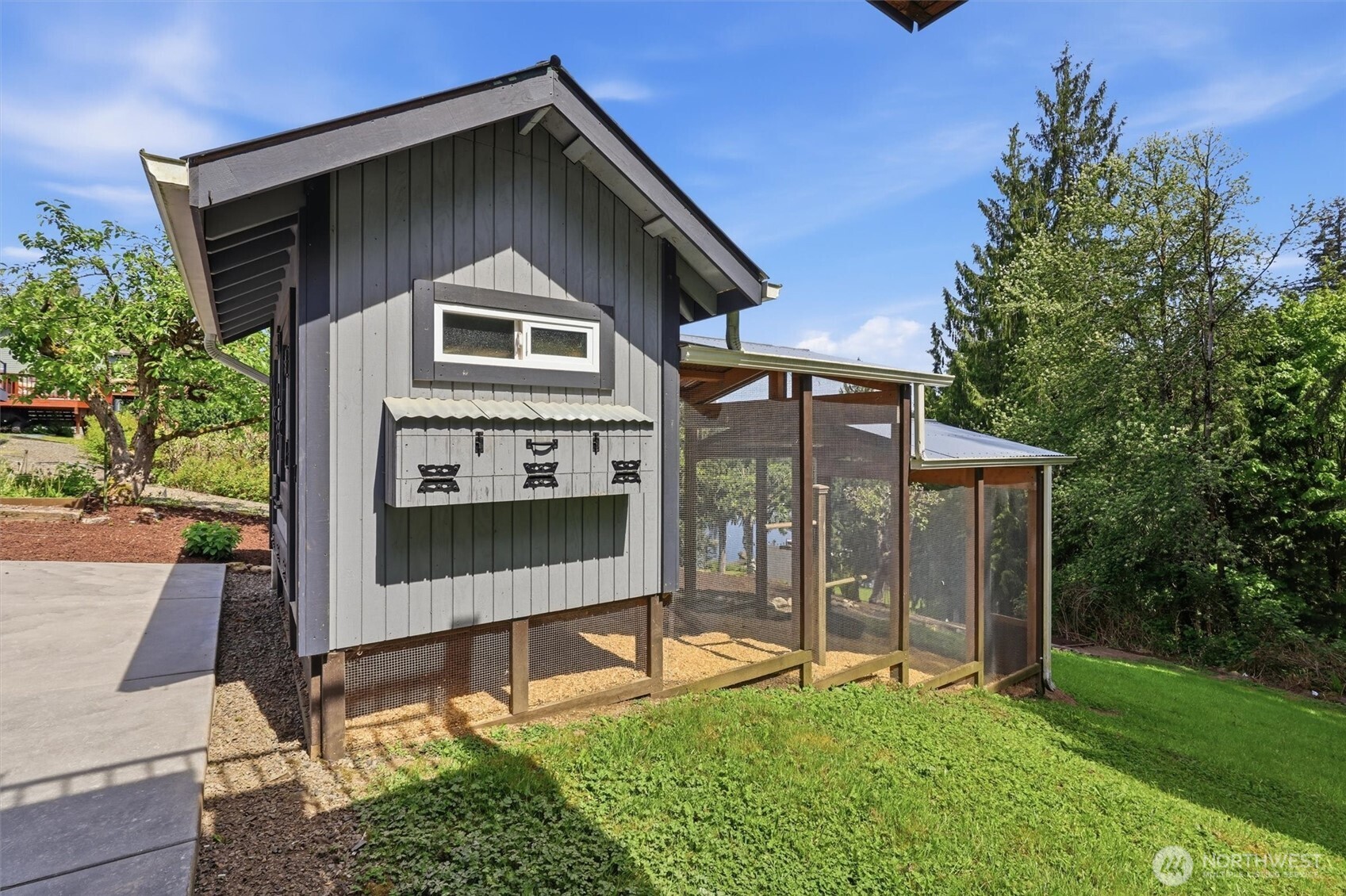 5523 East Wishon Road Snohomish, WA 98290 - Photo 35 of 39 a house view with a outdoor space