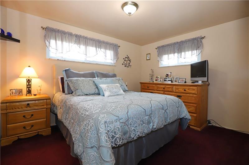 921 Colonial Manor Road North Huntingdon, PA 15642 - Photo 11 of 25 Gallery Image 11