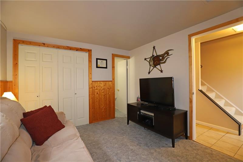 921 Colonial Manor Road North Huntingdon, PA 15642 - Photo 18 of 25 Gallery Image 18