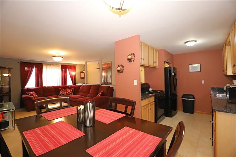 921 Colonial Manor Road North Huntingdon, PA 15642 - Photo 6 of 25 Gallery Image 6