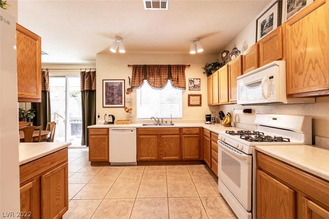 3266 Rushing Waters Place Las Vegas, NV 89135 - Photo 12 of 23