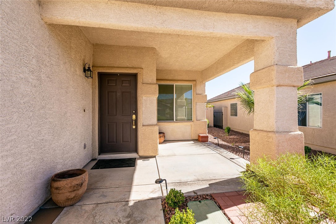 3266 Rushing Waters Place Las Vegas, NV 89135 - Photo 3 of 23