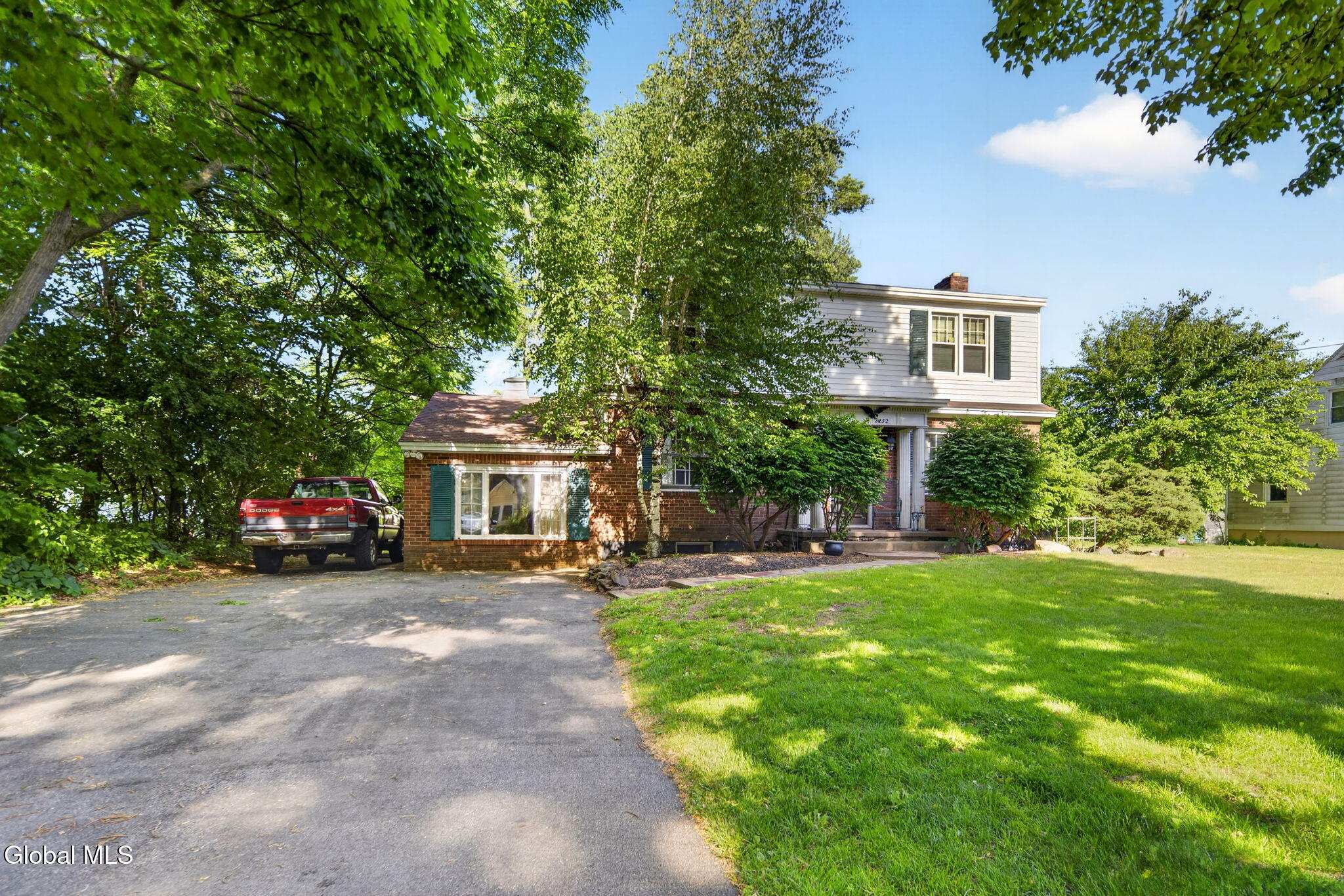 2232 Balltown Road Niskayuna, NY 12309 - Photo 2 of 25 24-web-or-mls-DSC01248