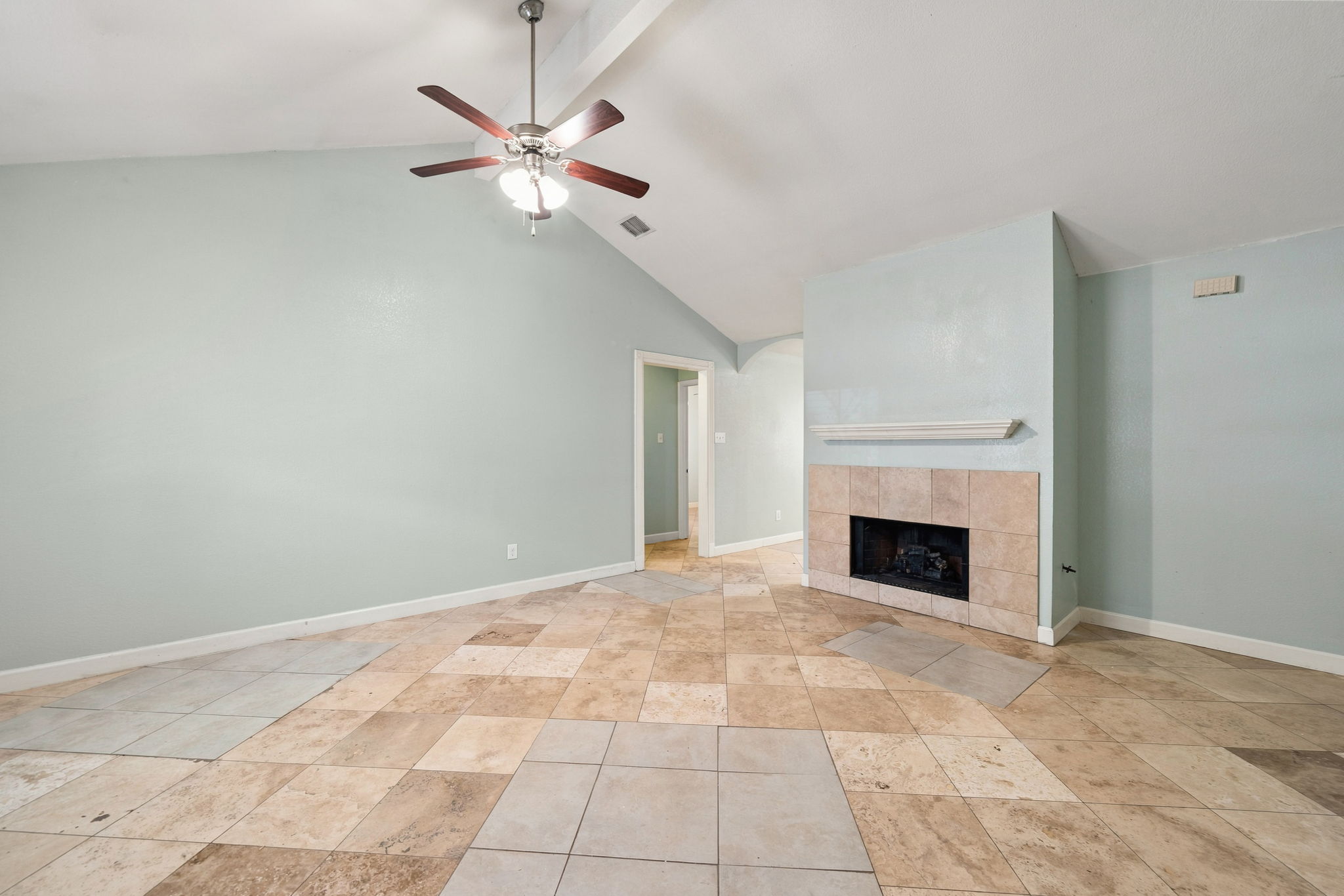 5505 Mesquite Grove Road Austin, TX 78744 - Photo 6 of 36 Gallery Image 6