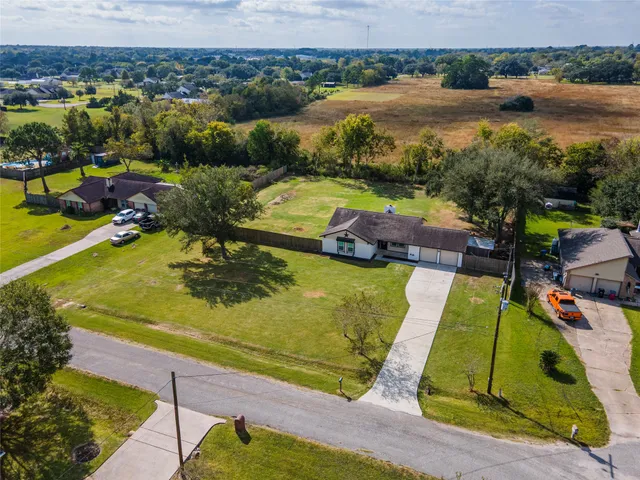 an aerial view of tennis court
