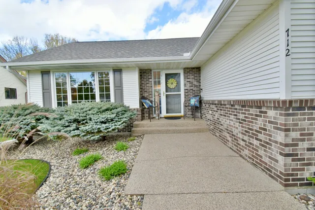 $365,000 | 712 23rd Street Southeast, Willmar, MN 56201