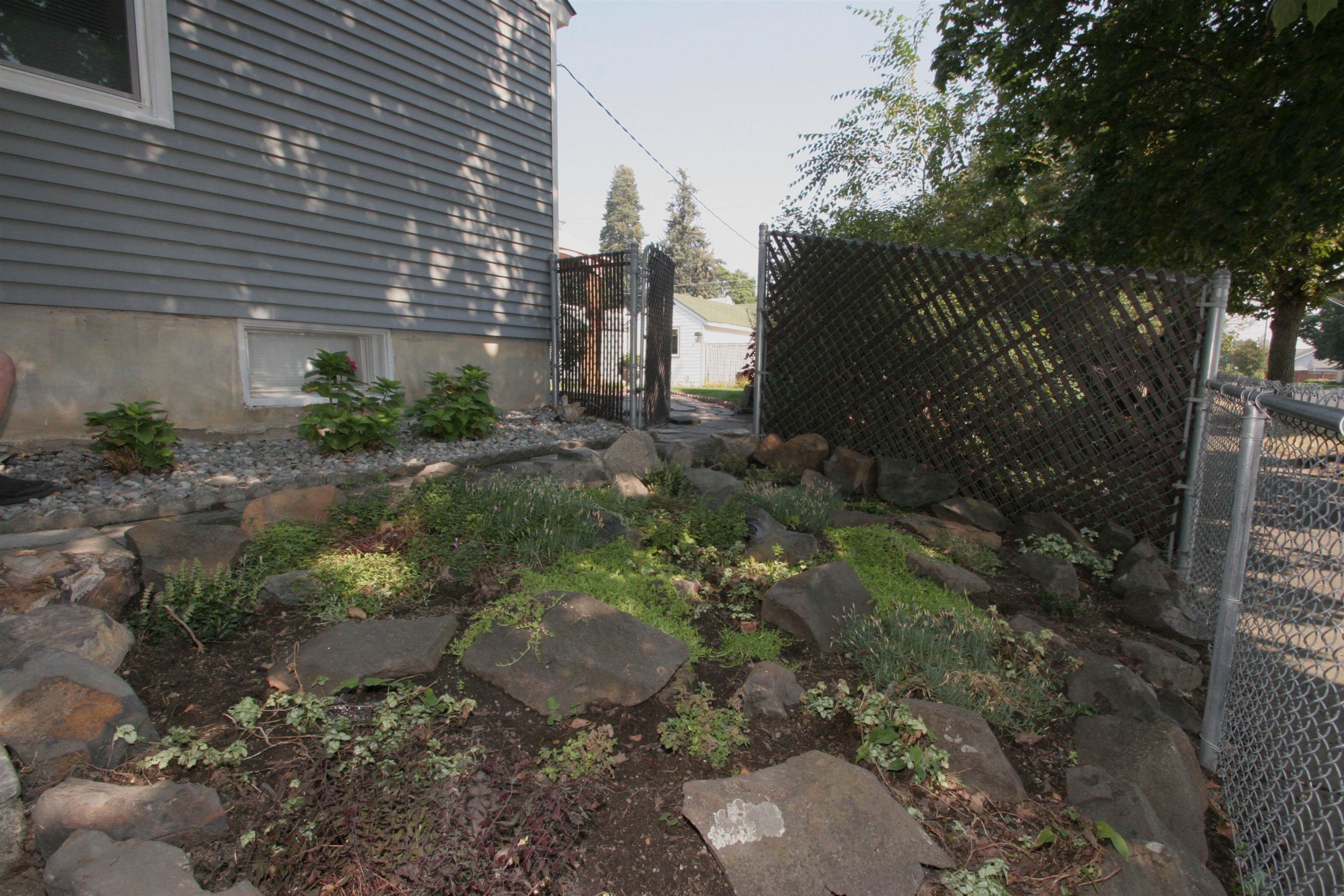 4302 North Cedar Street Spokane, WA 99205 - Photo 42 of 50