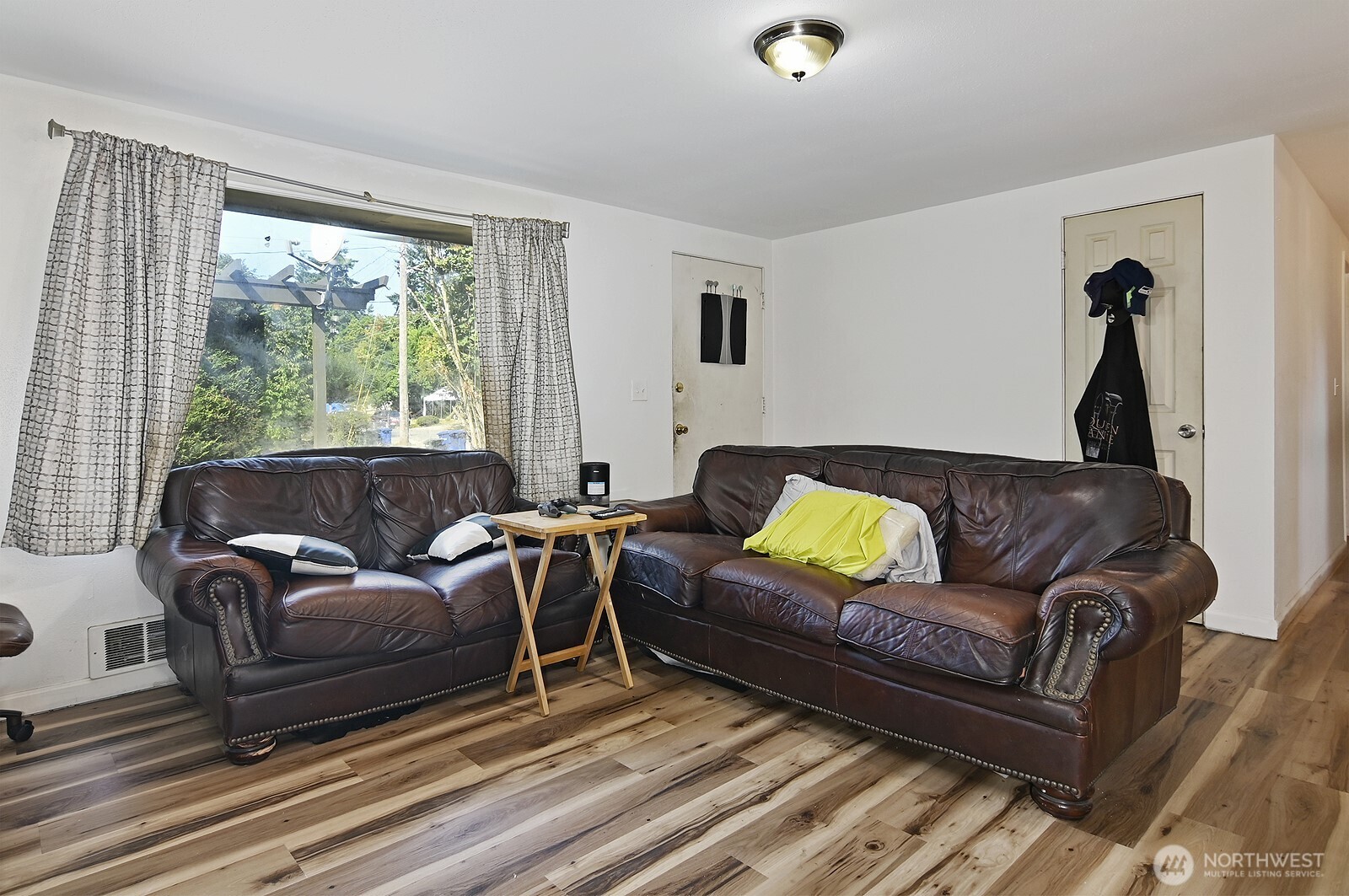 15002 4th Avenue South Burien, WA 98148 - Photo 8 of 30 a living room with furniture and a window