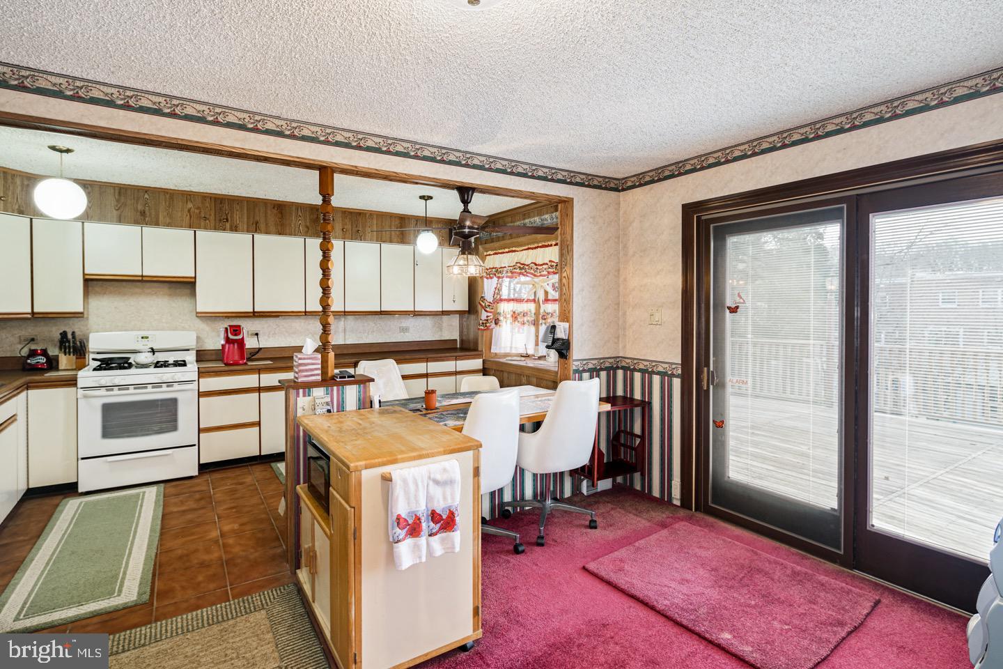 3352 Gurley Road Philadelphia, PA 19154 - Photo 4 of 31