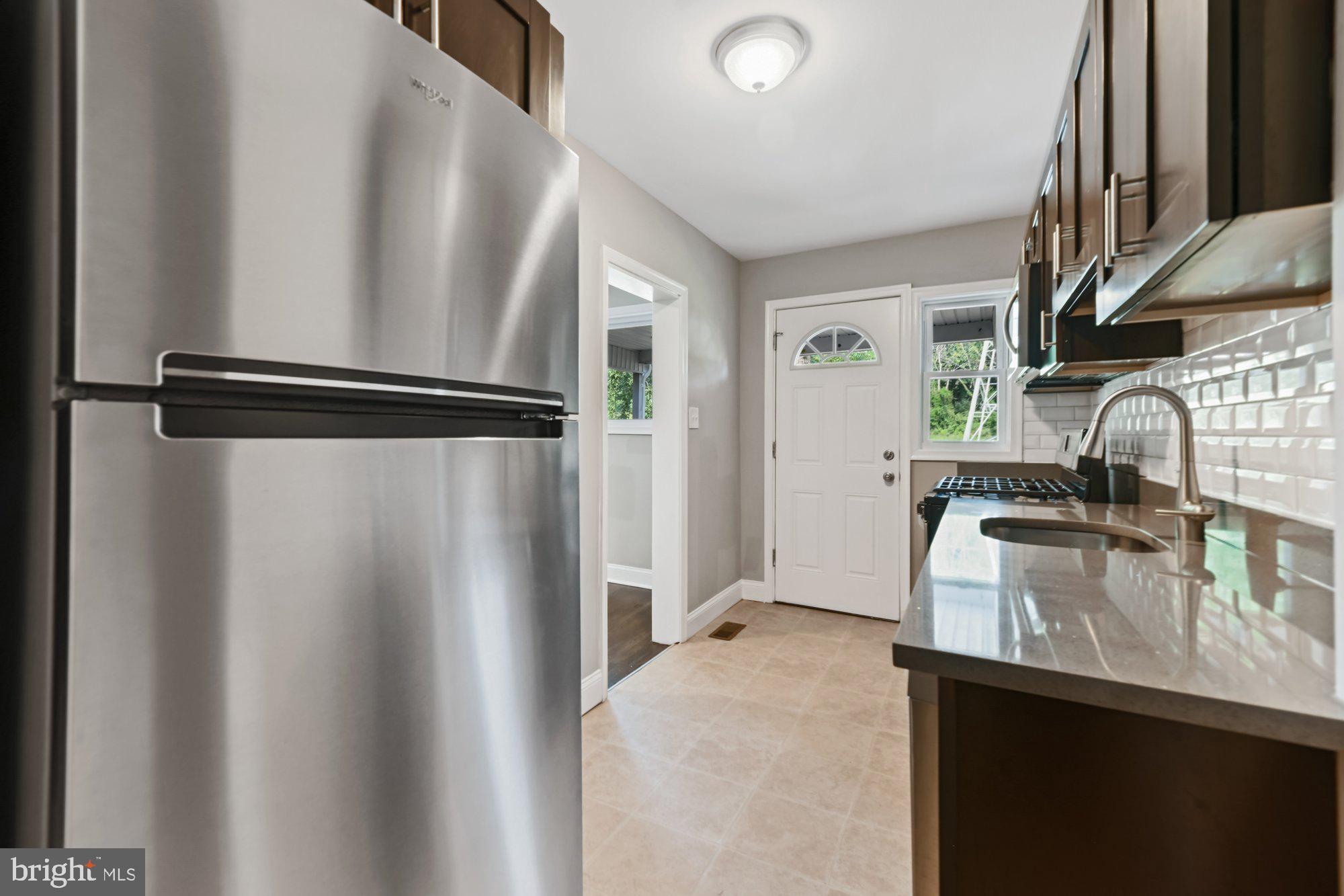 4904 Greencrest Road Baltimore, MD 21206 - Photo 11 of 23