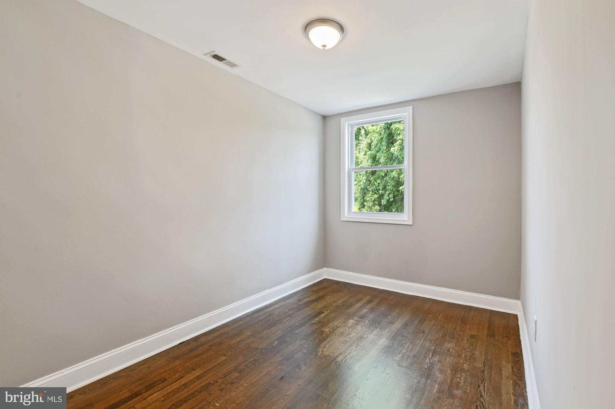 4904 Greencrest Road Baltimore, MD 21206 - Photo 14 of 23