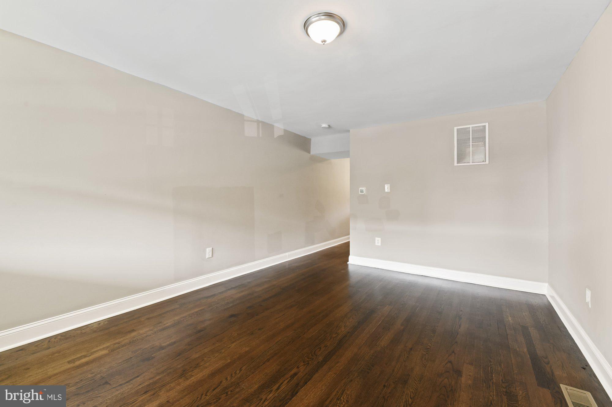 4904 Greencrest Road Baltimore, MD 21206 - Photo 5 of 23
