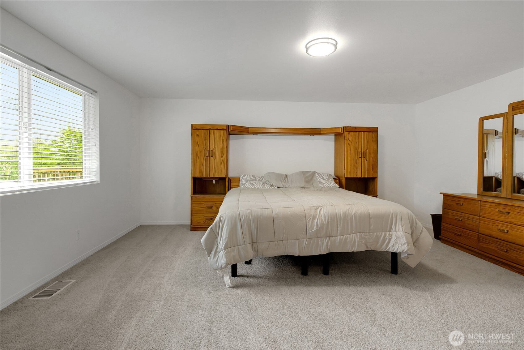 12311 Holtz Road East Eatonville, WA 98328 - Photo 10 of 34