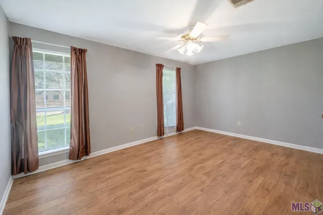 $249,900 | 919 Willow Brook Avenue, Denham Springs, LA 70726