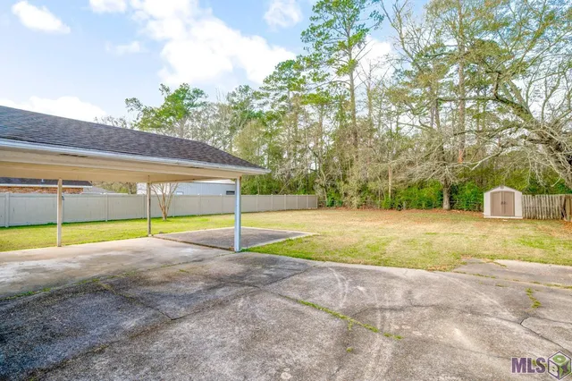 $249,900 | 919 Willow Brook Avenue, Denham Springs, LA 70726