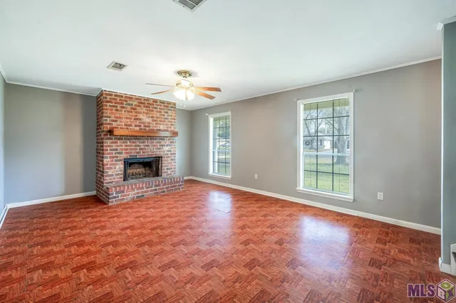 $249,900 | 919 Willow Brook Avenue, Denham Springs, LA 70726
