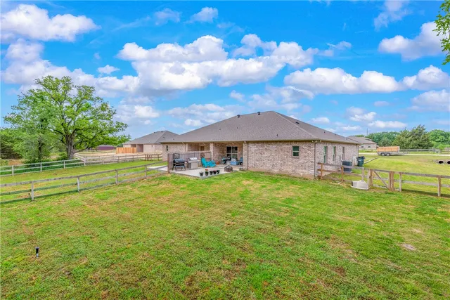 $2,185 | 4011 Golden Eagle Drive, Unit B, Bryan, TX 77808