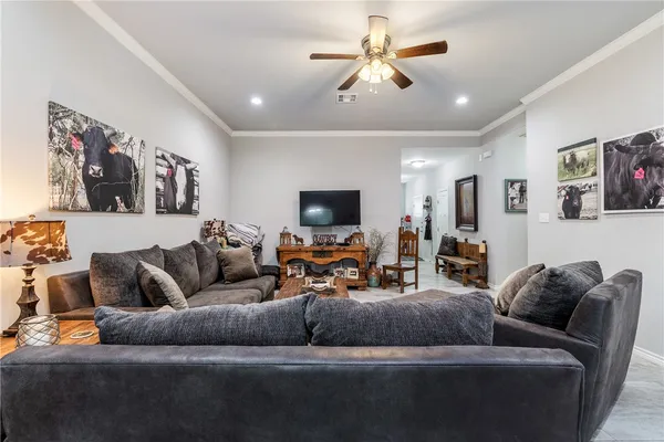 $2,125 | 4011 Golden Eagle Drive, Unit B, Bryan, TX 77808